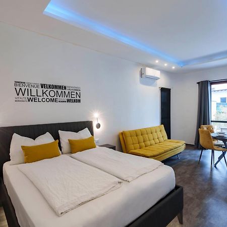 Lake Apartment Primea Сирмионе Экстерьер фото